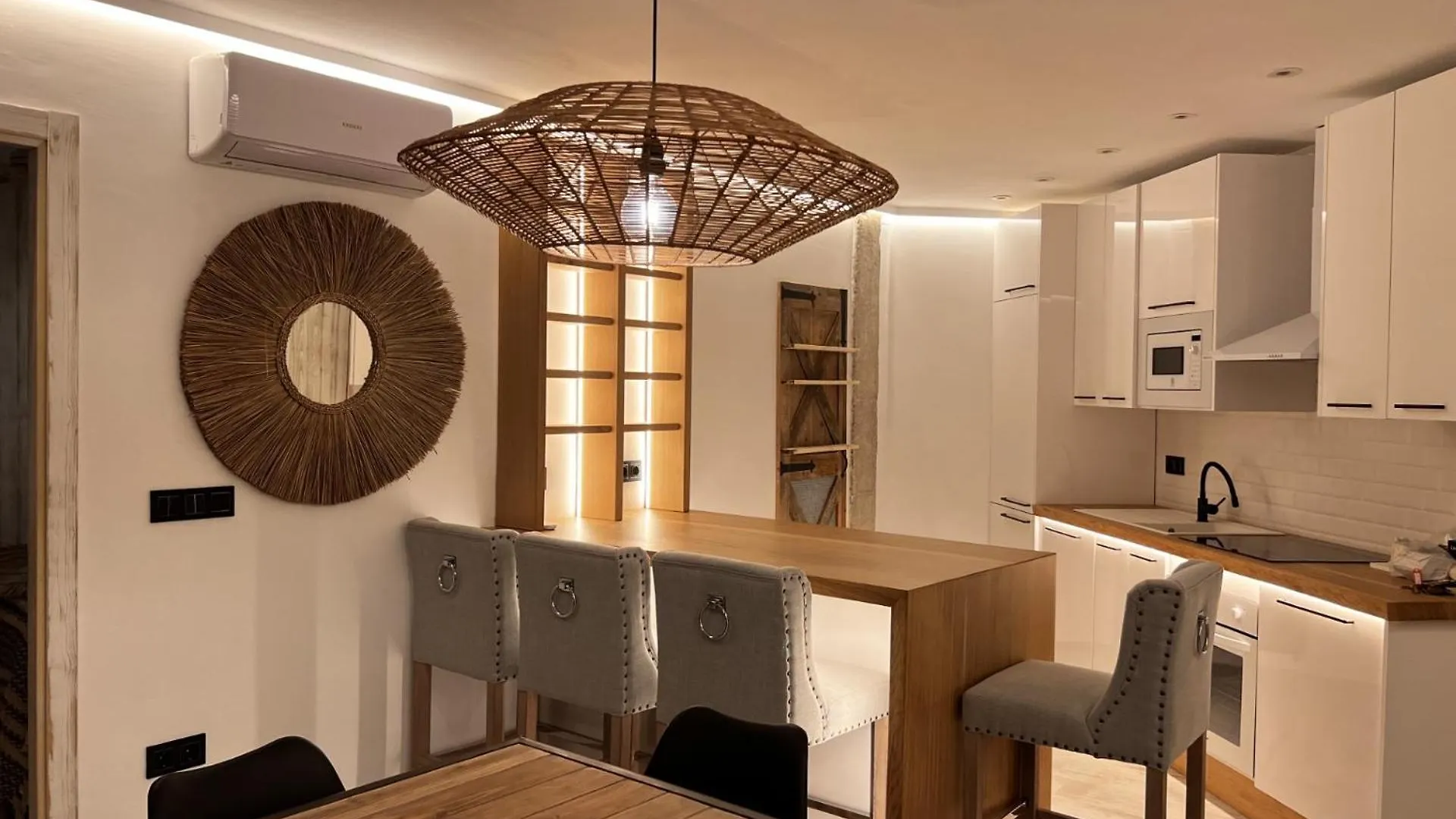 Apartamento El Rocio 2 Dormitorios 2 Banos Y Garaje Torremolinos 0*,  Spain